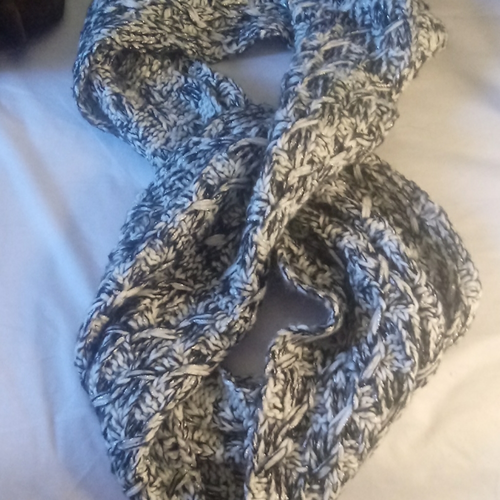 Infinity scarf